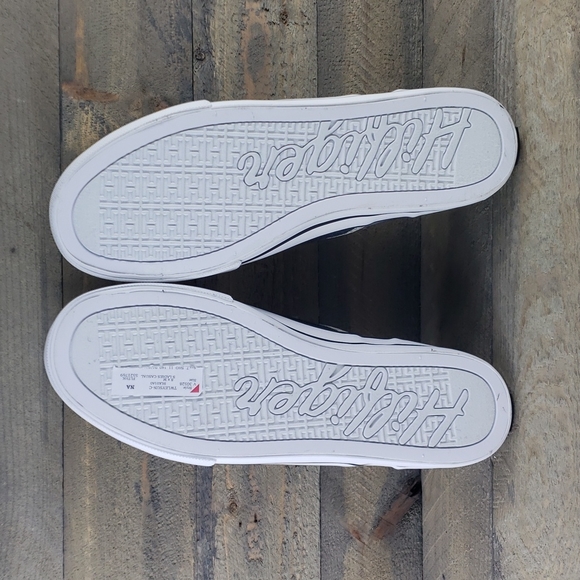 Tommy Hilfiger Women's Plaid Flannel Slip On Sneakers Embroidered Logo NEW - Picture 5 of 8